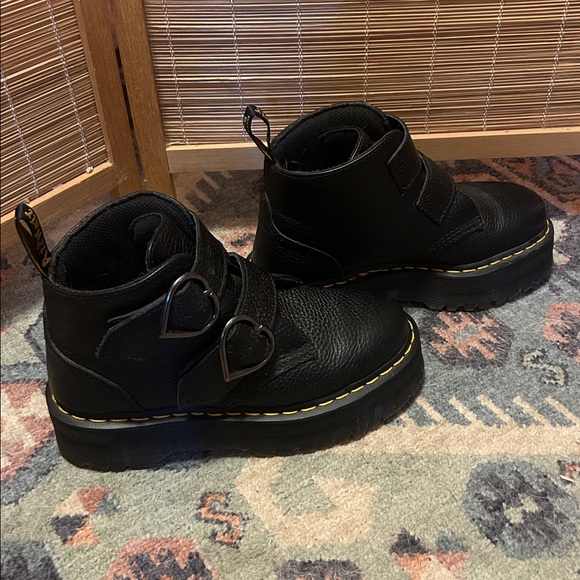 Dr. Martens Devon Heart Boots - Picture 2 of 5